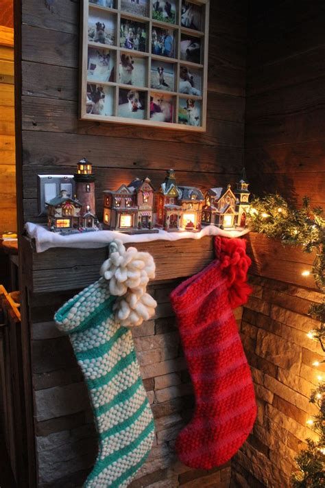 Beautiful Christmas Decorating Ideas For Tiny House 16