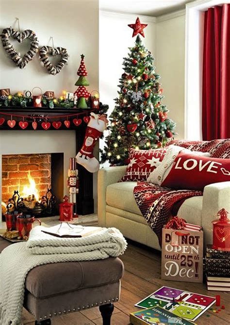 Beautiful Christmas Decorating Ideas For Tiny House 23