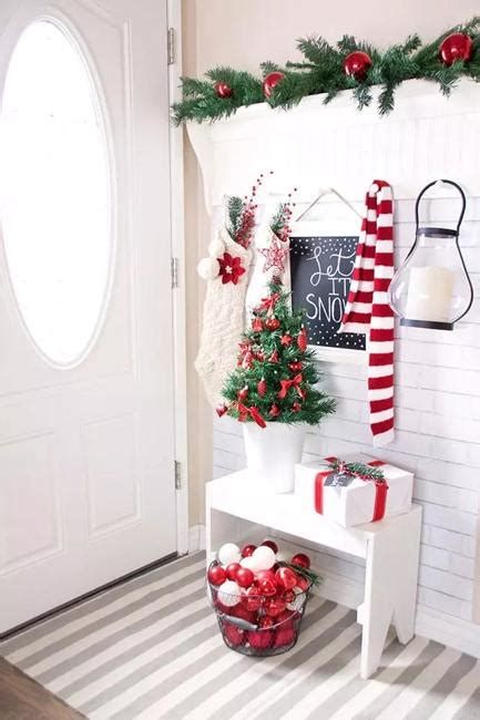 Beautiful Christmas Decorating Ideas For Tiny House 34