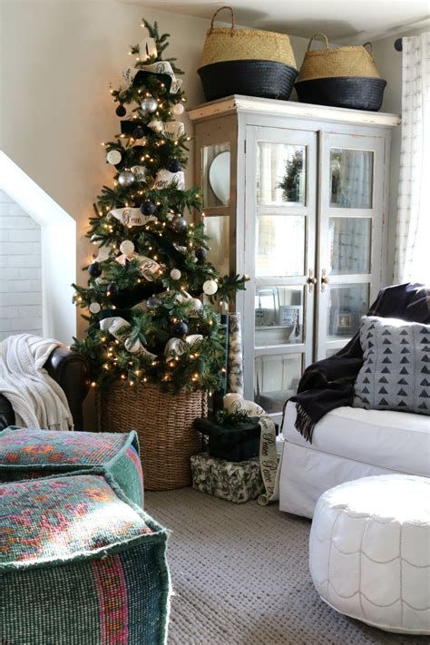 Beautiful Christmas Decorating Ideas For Tiny House 37