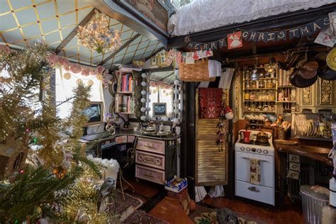 Beautiful Christmas Decorating Ideas For Tiny House 41