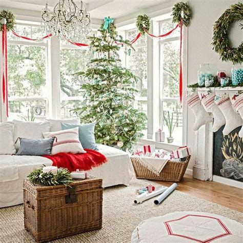 30+ Best Christmas Living Room Decoration Ideas For Your Home