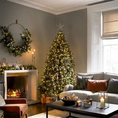 Best Christmas Living Room Decoration Ideas For Your Home 02