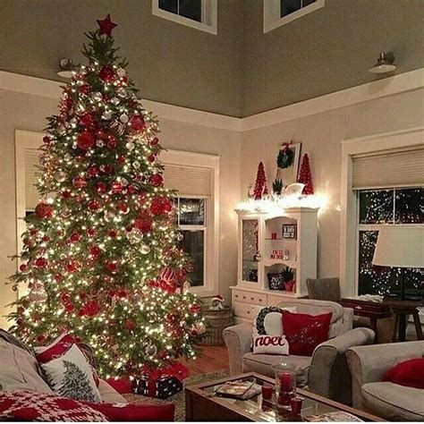 Best Christmas Living Room Decoration Ideas For Your Home 16