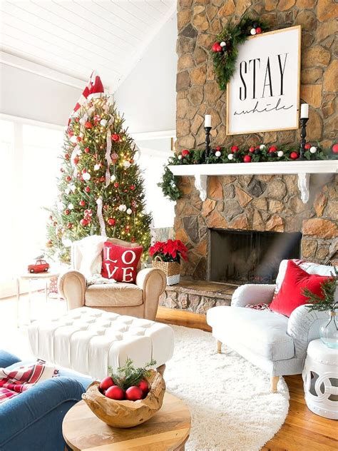 Best Christmas Living Room Decoration Ideas For Your Home 29