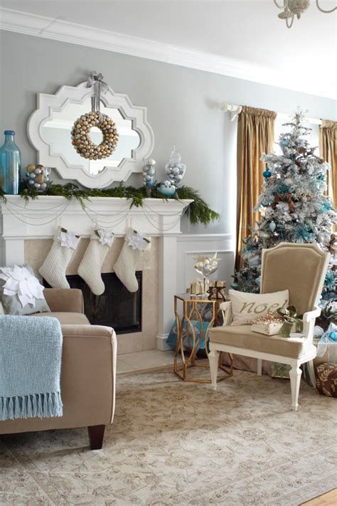 Best Christmas Living Room Decoration Ideas For Your Home 30