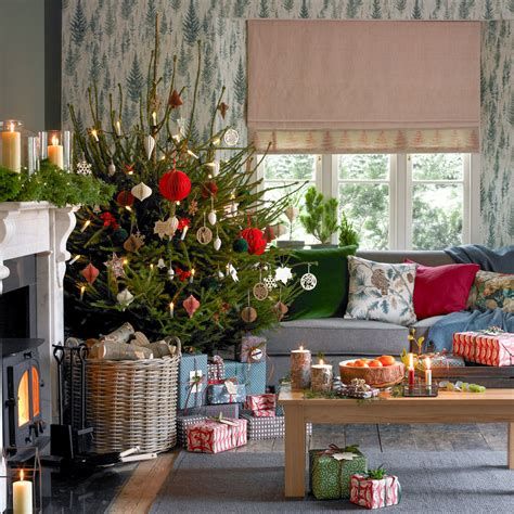 Best Christmas Living Room Decoration Ideas For Your Home 39