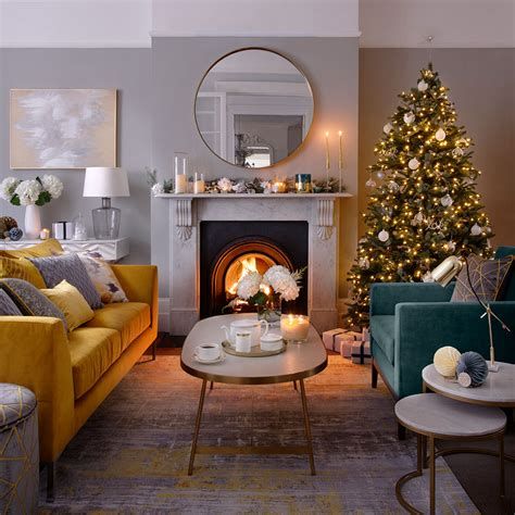 Best Christmas Living Room Decoration Ideas For Your Home 45