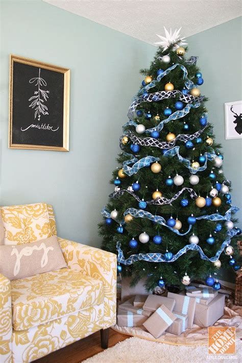Blue And Silver Christmas Tree Decor Ideas 20