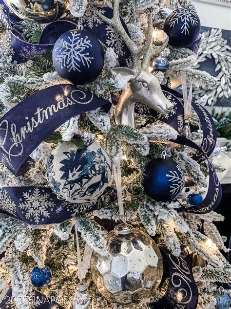 Blue And Silver Christmas Tree Decor Ideas 25
