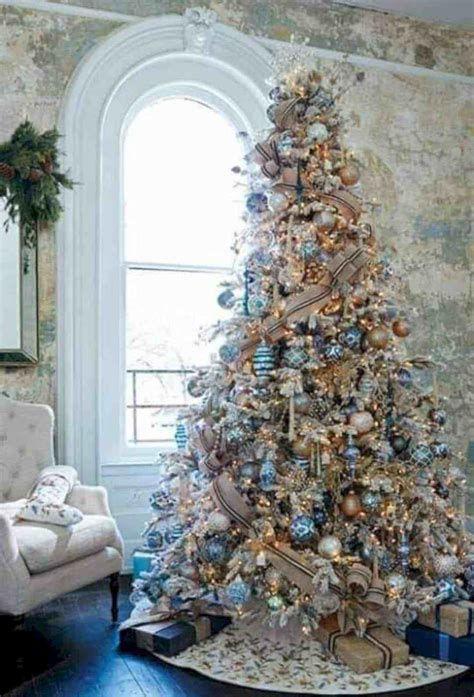 Blue And Silver Christmas Tree Decor Ideas 34