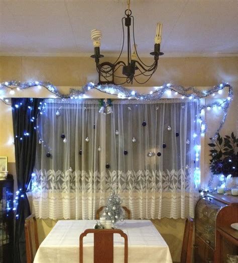 Chic Blue Christmas Dining Room Ideas For Inspiration 14