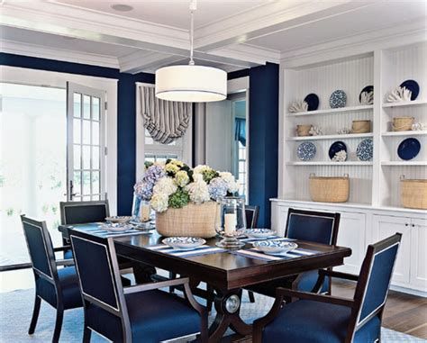 Chic Blue Christmas Dining Room Ideas For Inspiration 22
