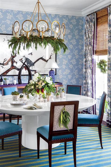 Chic Blue Christmas Dining Room Ideas For Inspiration 39