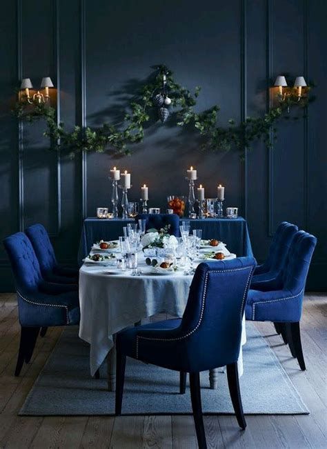 Chic Blue Christmas Dining Room Ideas For Inspiration 44