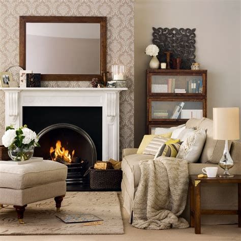Comfortable Winter Living Room Decor Ideas For Inspiration 06