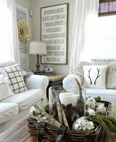 Comfortable Winter Living Room Decor Ideas For Inspiration 18