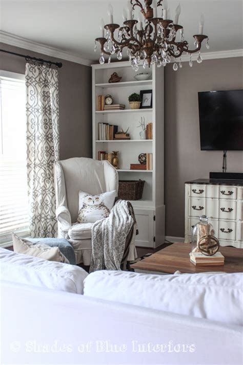 Comfortable Winter Living Room Decor Ideas For Inspiration 21