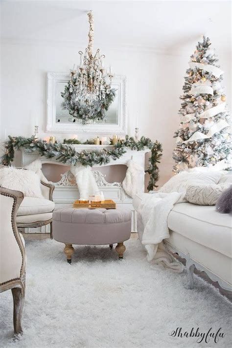 Comfortable Winter Living Room Decor Ideas For Inspiration 27
