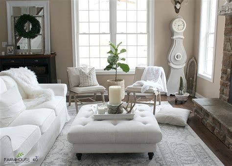 Comfortable Winter Living Room Decor Ideas For Inspiration 40