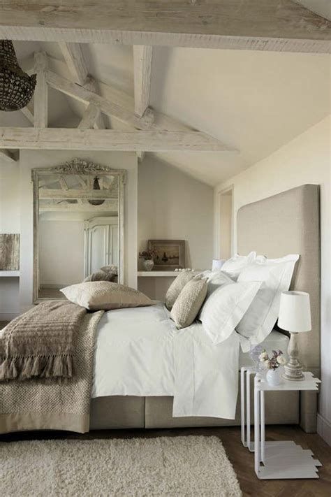 Cozy Rustic Bedroom Interior Designs For This Winter 26