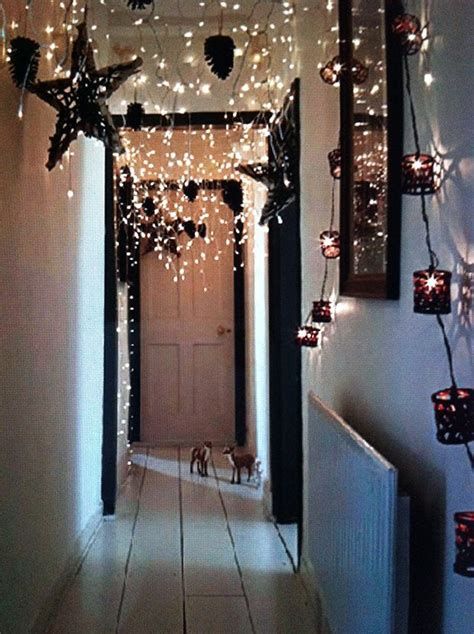 Marvelous Christmas Lighting Decoration Ideas For Your Bedroom 02