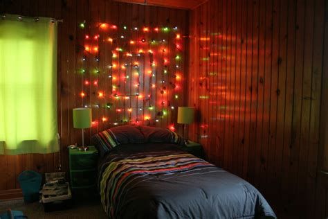 Marvelous Christmas Lighting Decoration Ideas For Your Bedroom 09