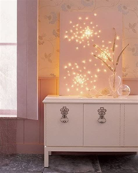 Marvelous Christmas Lighting Decoration Ideas For Your Bedroom 17