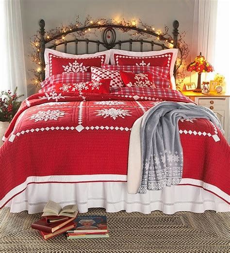 Marvelous Christmas Lighting Decoration Ideas For Your Bedroom 28