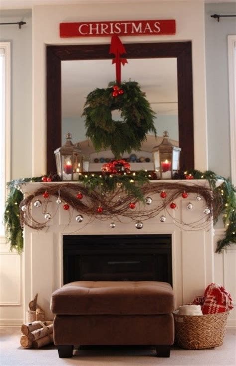 Marvelous Rustic Christmas Fireplace Mantel Decorating Ideas 21