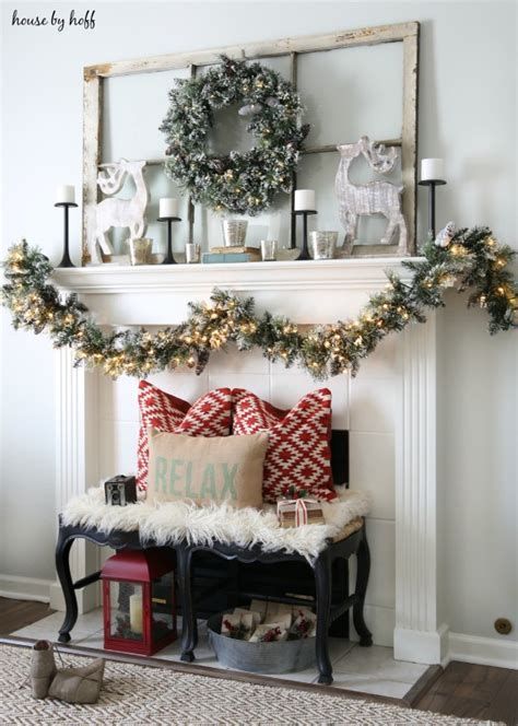 30 Marvelous Rustic Christmas Fireplace Mantel Decorating Ideas