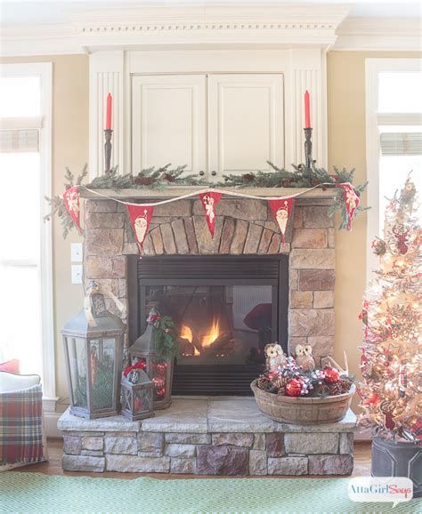 30+ Marvelous Rustic Christmas Fireplace Mantel Decorating Ideas ...