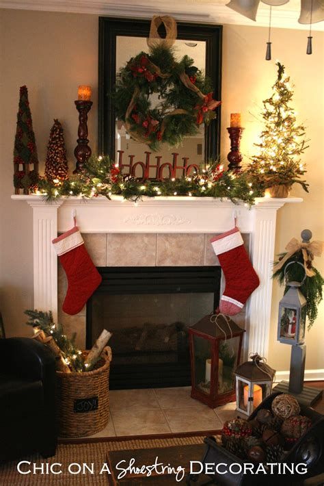 Marvelous Rustic Christmas Fireplace Mantel Decorating Ideas 45