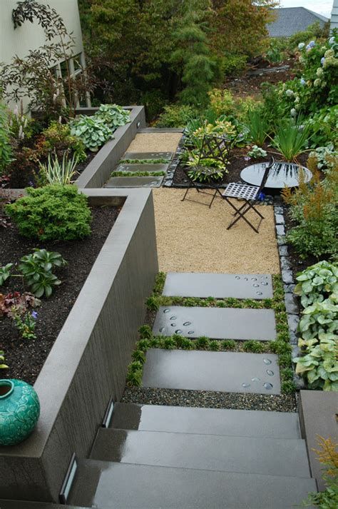 Marvelous Winter Garden Design For Small Backyard Landscaping Ideas 23