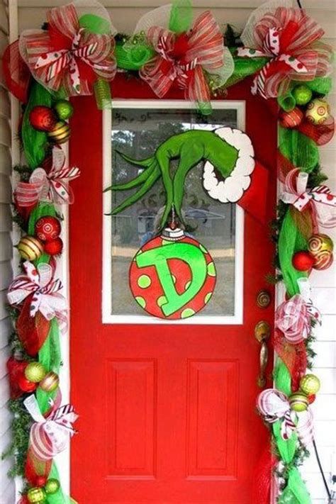 Most Popular Door Christmas Decor Ideas For Inspirations 02