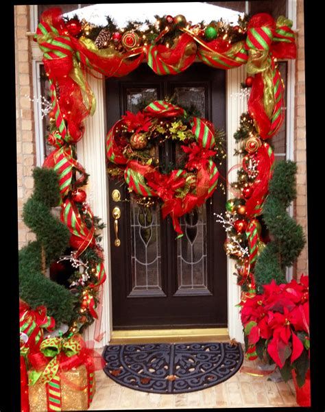 Most Popular Door Christmas Decor Ideas For Inspirations 05