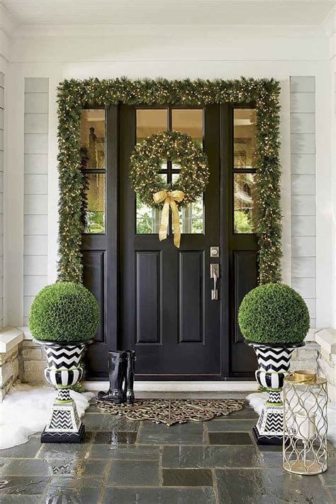 Most Popular Door Christmas Decor Ideas For Inspirations 06