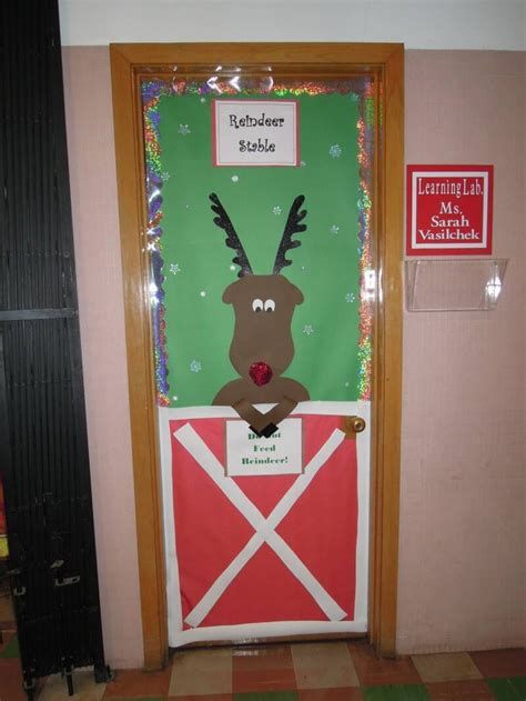 Most Popular Door Christmas Decor Ideas For Inspirations 10