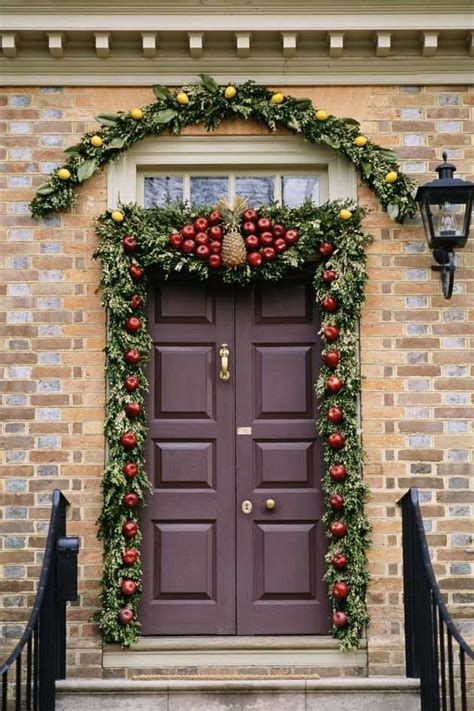 Most Popular Door Christmas Decor Ideas For Inspirations 18