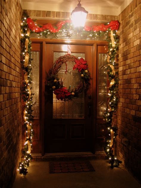 Most Popular Door Christmas Decor Ideas For Inspirations 23