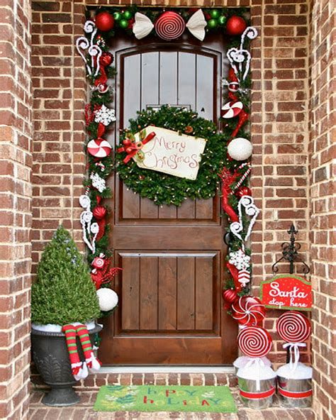 Most Popular Door Christmas Decor Ideas For Inspirations 24