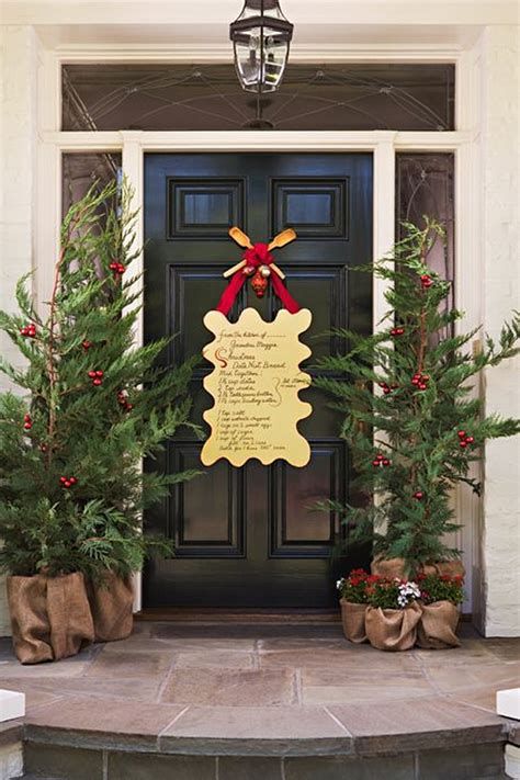 Most Popular Door Christmas Decor Ideas For Inspirations 37