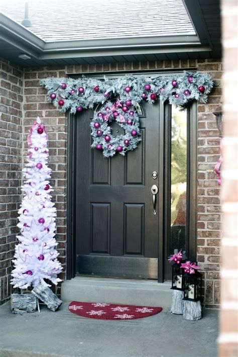 Most Popular Door Christmas Decor Ideas For Inspirations 38