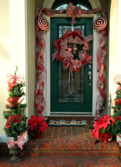 Most Popular Door Christmas Decor Ideas For Inspirations 39