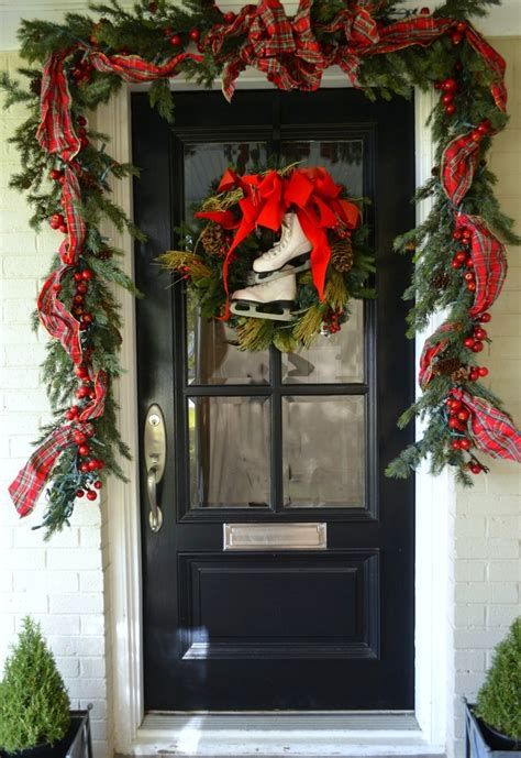 Most Popular Door Christmas Decor Ideas For Inspirations 41