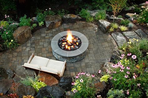 Perfect Fire Pit Design Ideas For Winter Season Decoration 15