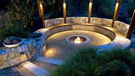 Perfect Fire Pit Design Ideas For Winter Season Decoration 22