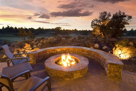 Perfect Fire Pit Design Ideas For Winter Season Decoration 32