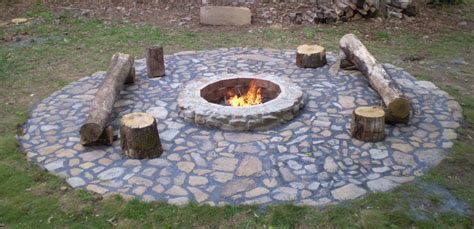 Perfect Fire Pit Design Ideas For Winter Season Decoration 34