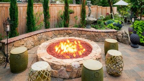 Perfect Fire Pit Design Ideas For Winter Season Decoration 37